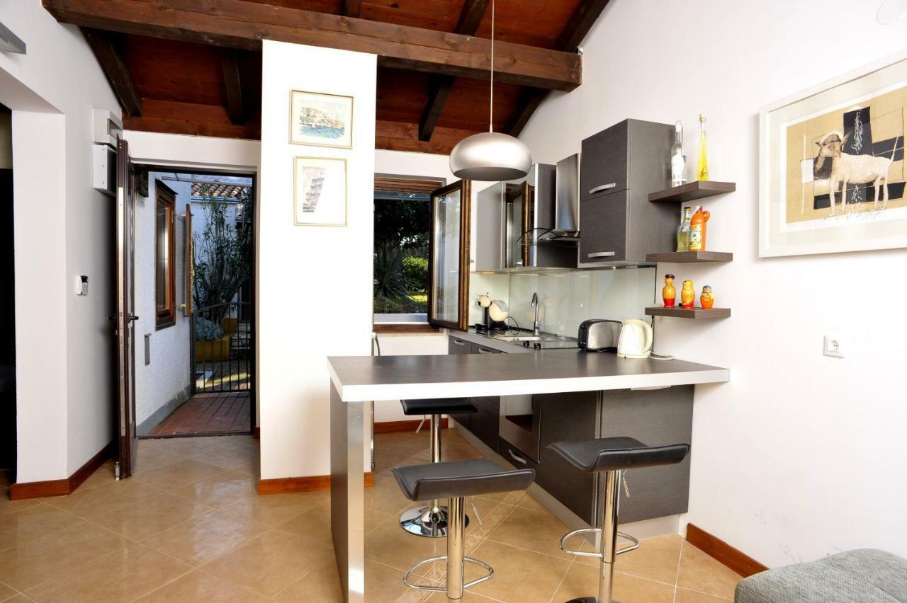 Holiday House Lena Poreč Dış mekan fotoğraf